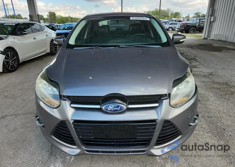 2013 Ford Focus Titanium z USA, uszkodzony, nr VIN 1FADP3J25DL363080